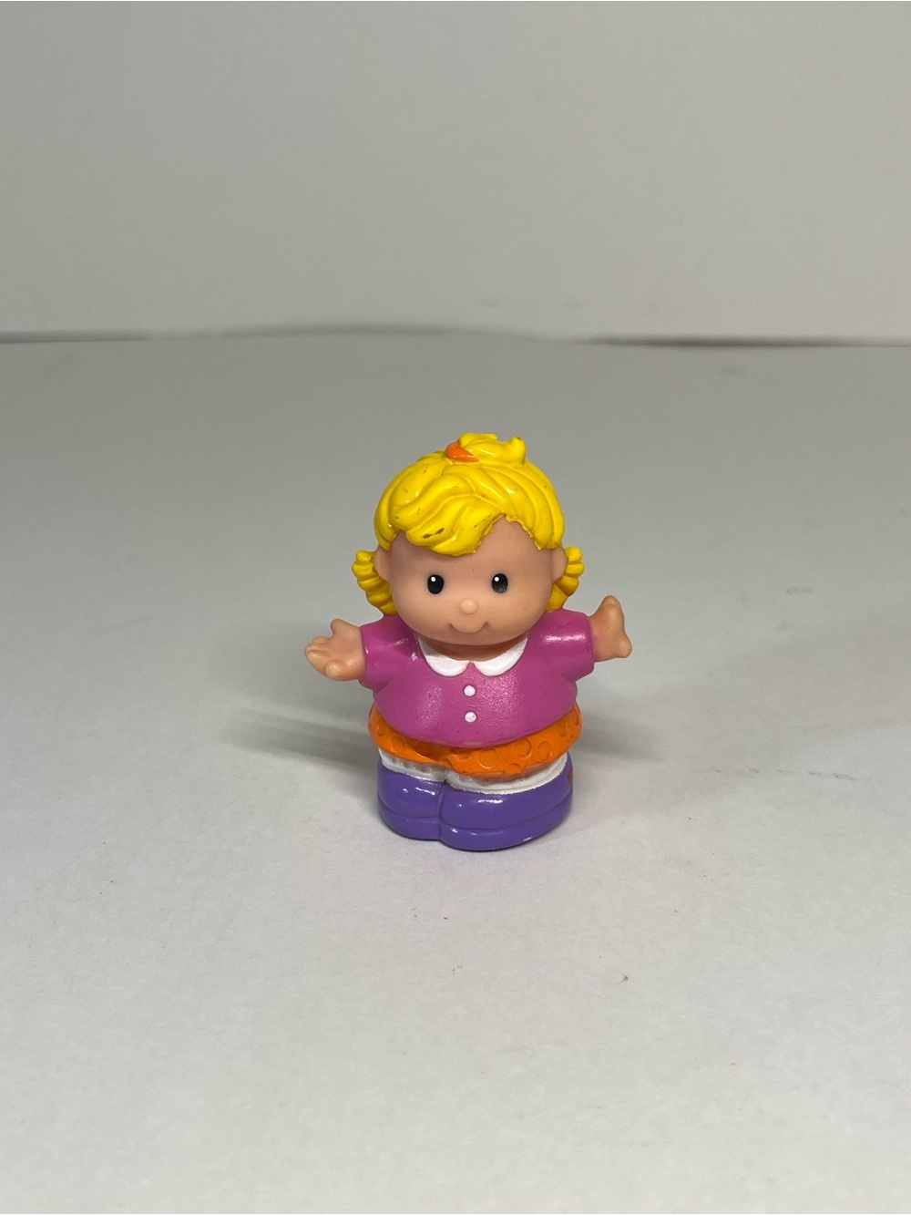 RARE #FPT4683 Count N Build Town Blonde Girl Little People Fisher Price Figure